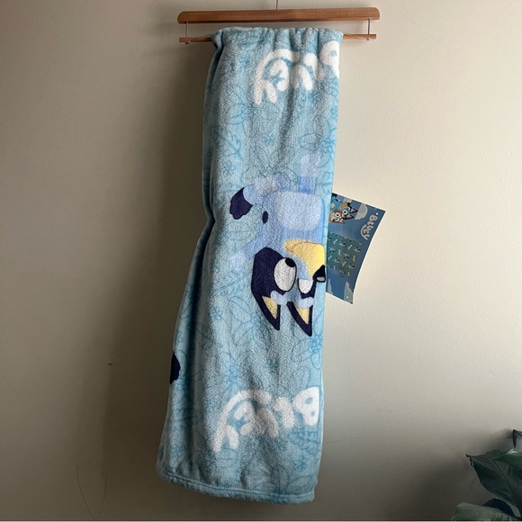 Bluey Throw - Picture 2 of 4